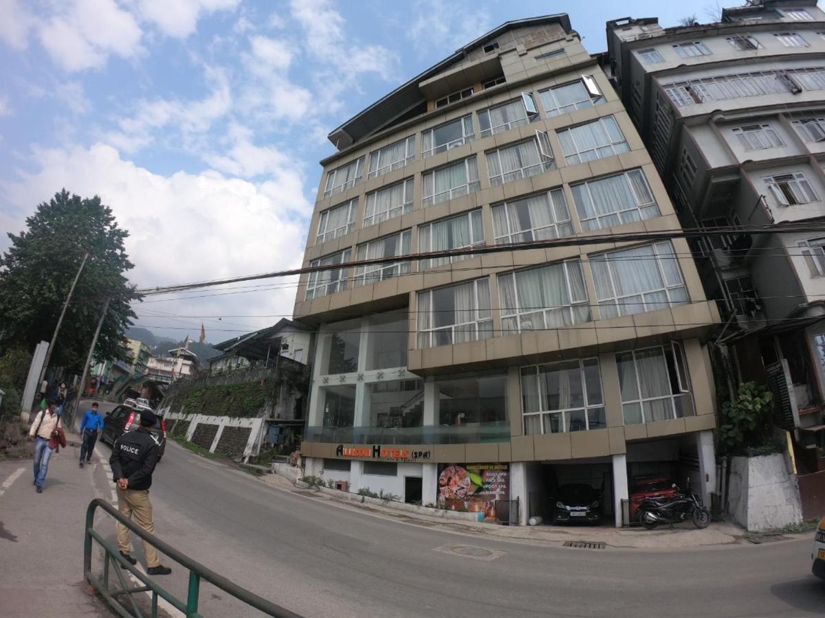 Mann Dechen And Palmo, Mg Marg, Gangtok Hotel Buitenkant foto
