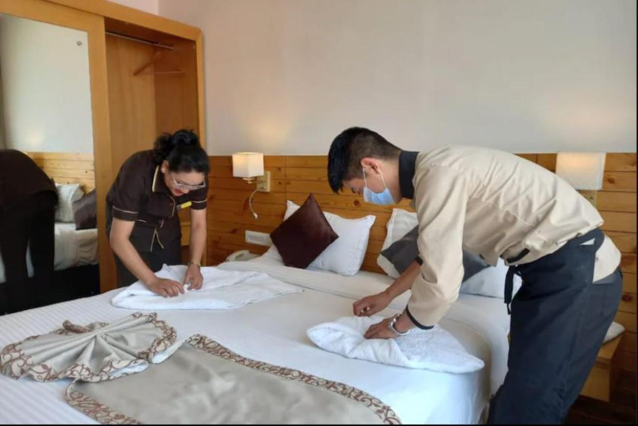 Mann Dechen And Palmo, Mg Marg, Gangtok Hotel Buitenkant foto
